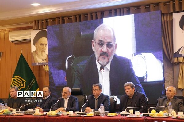نشست مشترک وزیر آموزش و پرورش با جمعی از خیرین مدرسه ساز استان خراسان رضوی