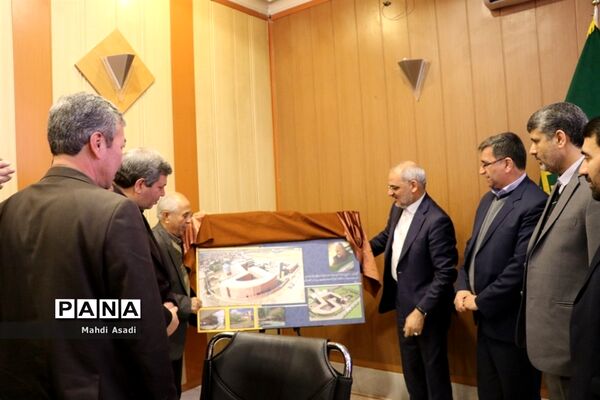 نشست مشترک وزیر آموزش و پرورش با جمعی از خیرین مدرسه ساز استان خراسان رضوی