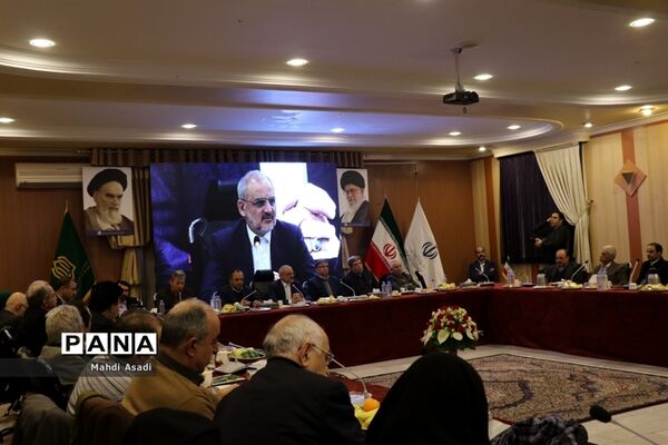 نشست مشترک وزیر آموزش و پرورش با جمعی از خیرین مدرسه ساز استان خراسان رضوی