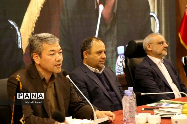 نشست مشترک وزیر آموزش و پرورش با جمعی از خیرین مدرسه ساز استان خراسان رضوی