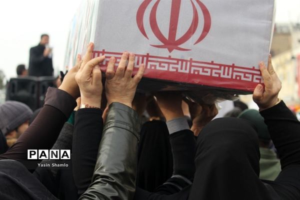 تشییع شهدای سانحه هوایی در قم