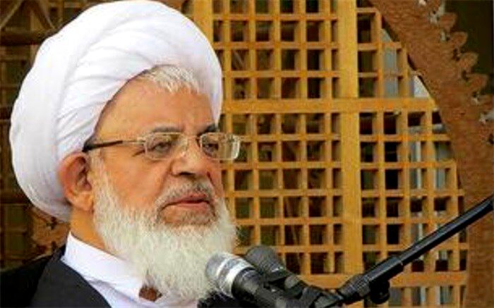 امام جمعه یزد:  توسعه صنعت پوشاک در کشور باید با سرعت انجام شود