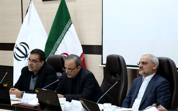 رزم حسینی: نیازمند بهره‌گیری از روش‌های مدرن آموزشی هستیم