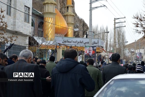 حضور مردم  فیروزکوه درراهپیمایی دفاع از ولایت فقیه و تکریم شهدای مقاومت