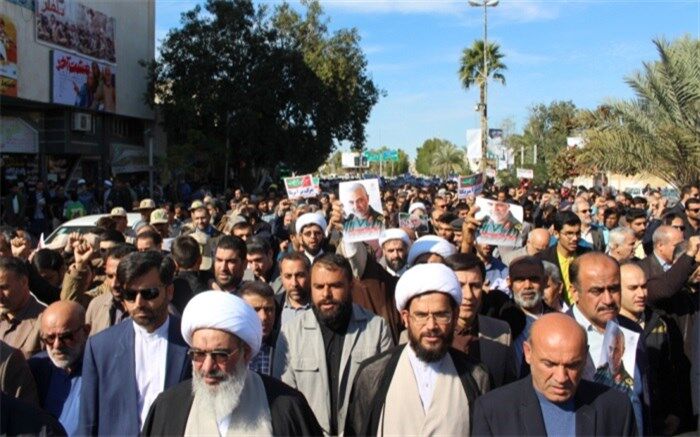 حماسه حضور مردم بوشهر در میثاق با ولایت حمایت از سپاه و آرمان های انقلاب