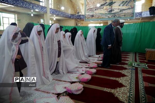 جشن عبادت دختران دبستان شاهد بهاباد