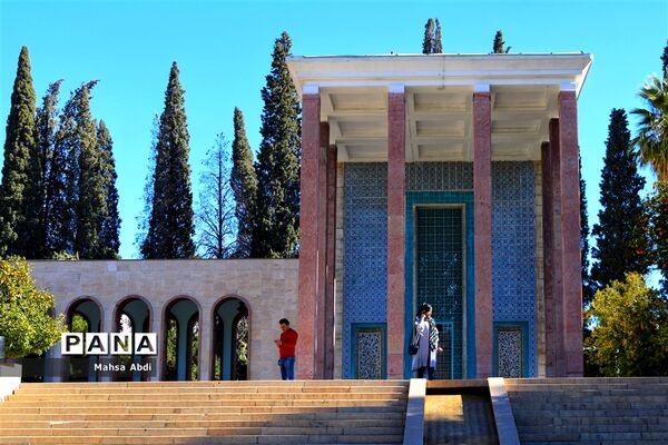 آرامگاه سلطان ملک سخن، سعدی شیرازی