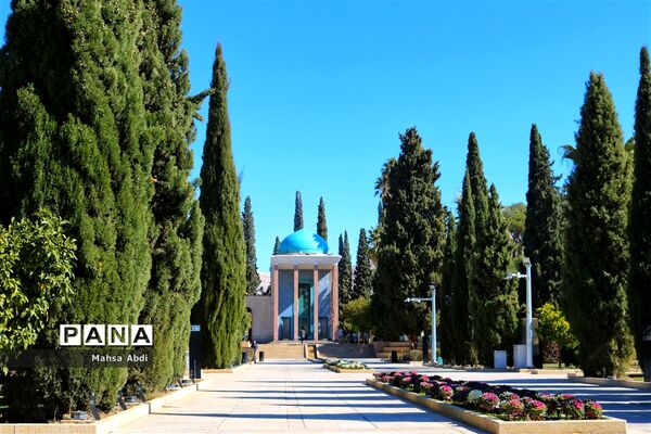 آرامگاه سلطان ملک سخن، سعدی شیرازی