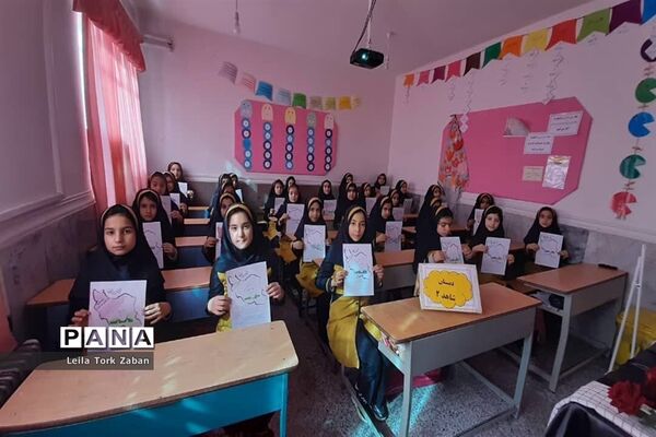 مراسم یادبود سردار سلیمانی در مدرسه شاهد ٢ ملایر