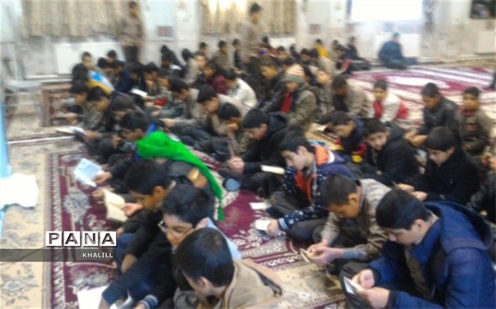 مراسم زیارت عاشورا در دبیرستان دانش پژوه ناحیه یک  برگزارگردید