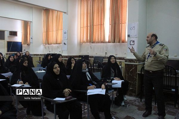 دوره  آموزشی ضمن خدمت مربیان پیشتاز جدید الورود ناحیه 3 تبریز