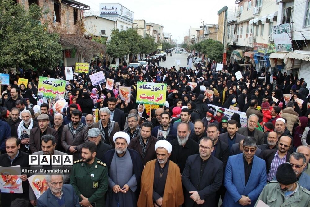تجمع مردم گلوگاه به مناسبت بزرگداشت شهید سردار سلیمانی