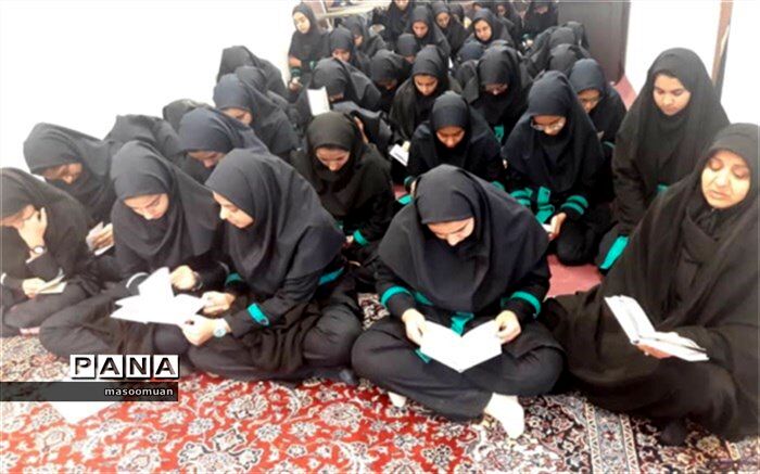 مراسم بزرگداشت شهادت سردارسلیمانی در دبیرستان سیدالشهدا برگزارشد