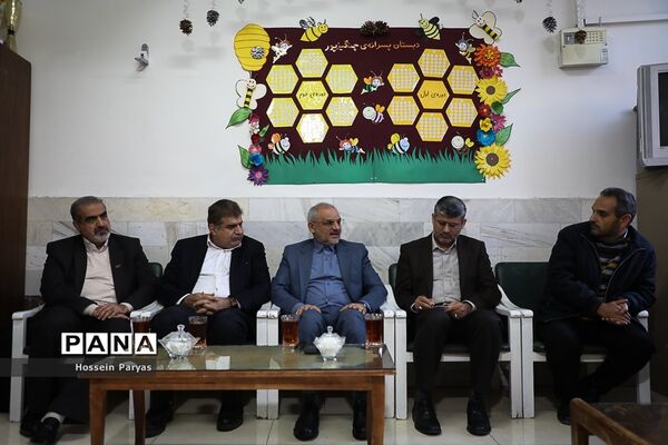 بازدید سرزده وزیر آموزش و پرورش از دبستان پسرانه چنگیزپور در منطقه 16 تهران