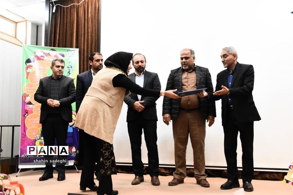 مراسم تجلیل از مدارس مروج سلامت 5 ستاره آبادان