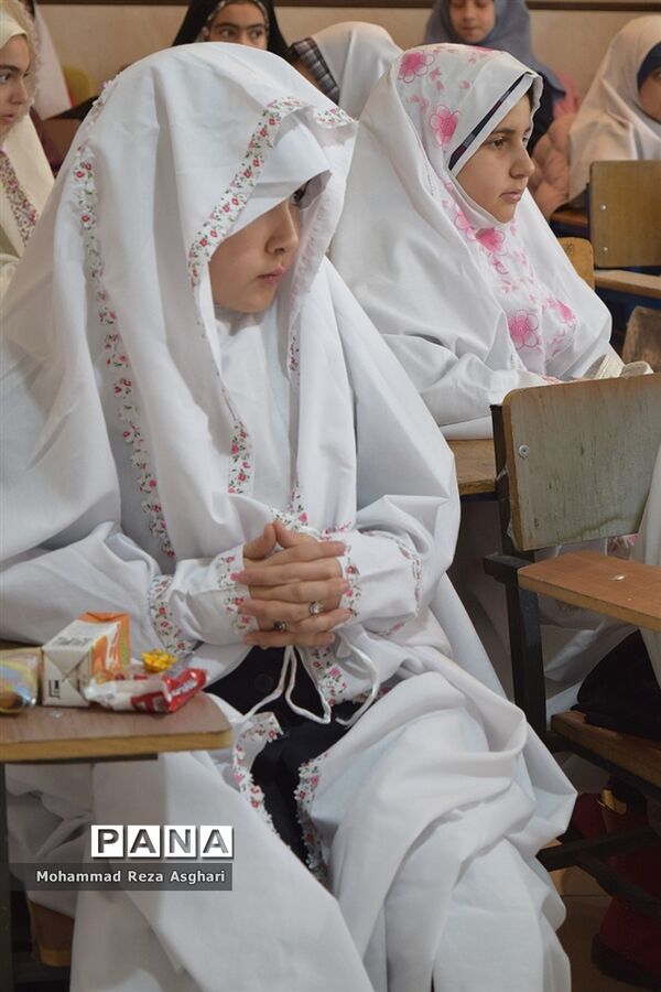 مسابقات قرآن و عترت و نماز دانش آموزان مقطع ابتدایی منطقه 14
