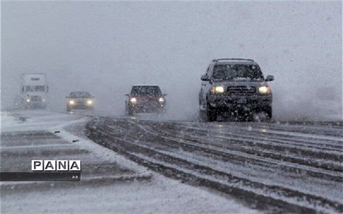 تردد در جاده های بروجرد با زنجیر چرخ امکان پذیر است