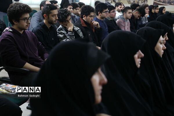 مراسم یادبود دانش‌ پژوهان المپیادی درسقوط هواپیمای اوکراینی
