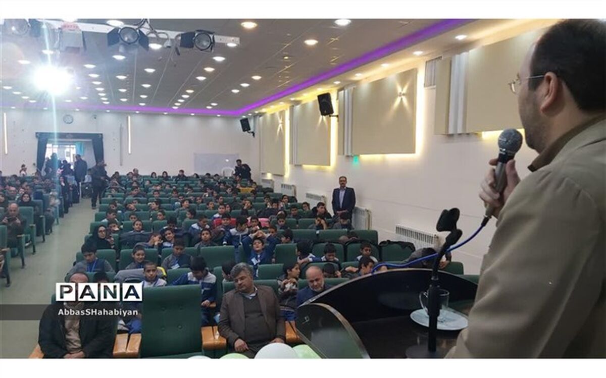 همایش بزرگ دوستداران طبیعت در سالن شهیدشهابیان کانون لقمان کاشمربرگزارشد