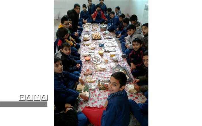 برگزاری جشنواره تغذیه سالم در دبستان حضرت قاسم (ع)