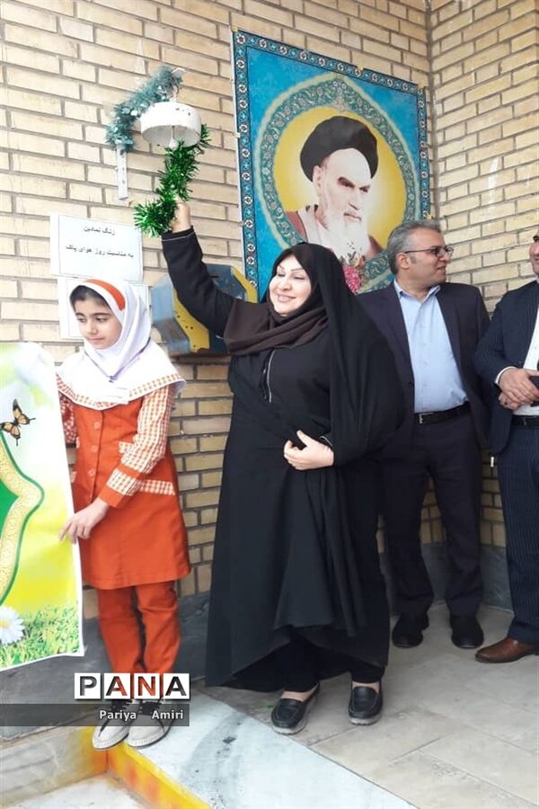 مراسم نواختن زنگ  هوای پاک در مدارس شهرستان امیدیه
