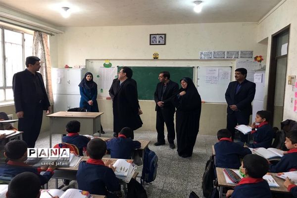 بازدید فرماندار شهرستان یزد از دبستان ناحیه یک یزد