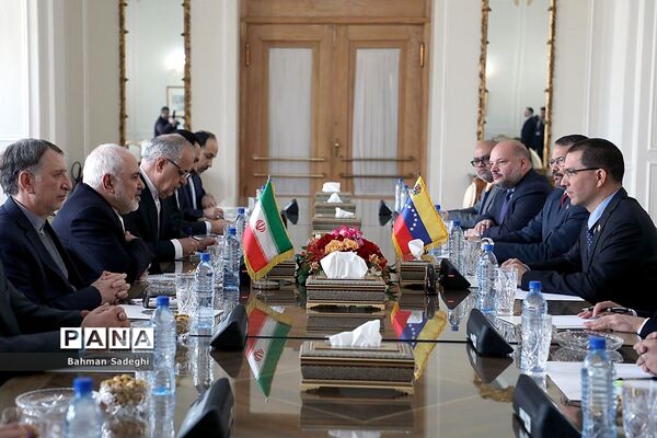 دیدار ظریف با وزیر امور خارجه ونزوئلا