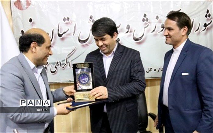 تشریح فعالیت های یکساله حوزه قرآن ، عترت و نماز مدارس