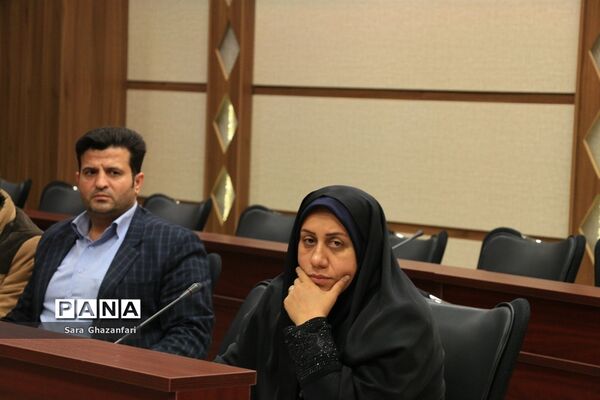 نشست مدیران روابط عمومی اداره‌های شهرستان ساری در فرمانداری