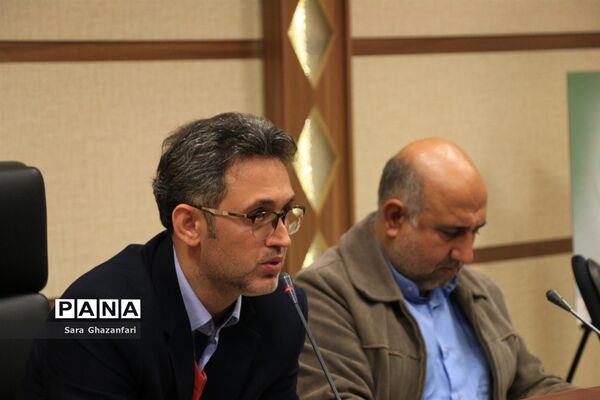 نشست مدیران روابط عمومی اداره‌های شهرستان ساری در فرمانداری