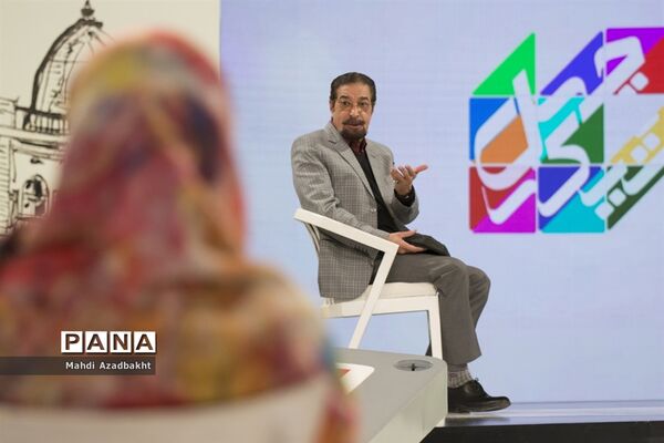 برنامه تلویزیونی چهل تیکه