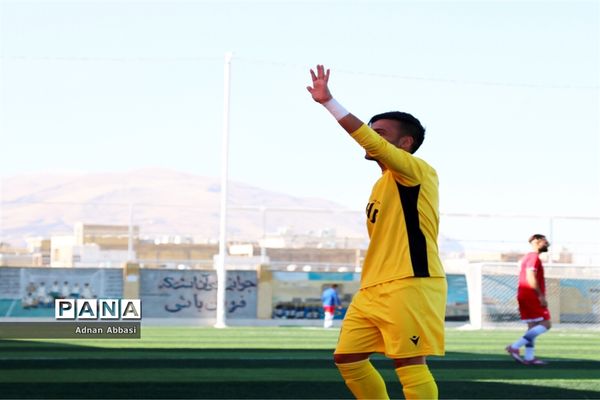 مسابقات  لیگ برتر بزرگسالان استان فارس بین دو تیم ماهان شیراز و پرسپولیس شیراز