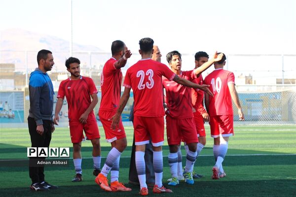 مسابقات  لیگ برتر بزرگسالان استان فارس بین دو تیم ماهان شیراز و پرسپولیس شیراز