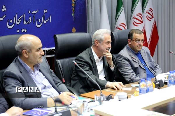 هفتمین جلسه شورای آموزش و پرورش سال ۹۸  استان آذربایجان شرقی در باشگاه فرهنگیان