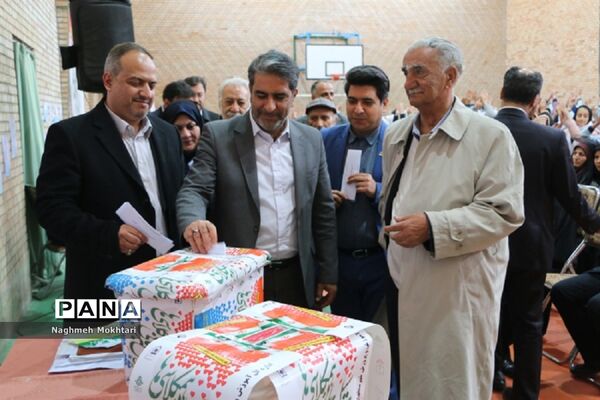 سیل مهربانی در آموزش و پرورش شهرستان‌های تهران