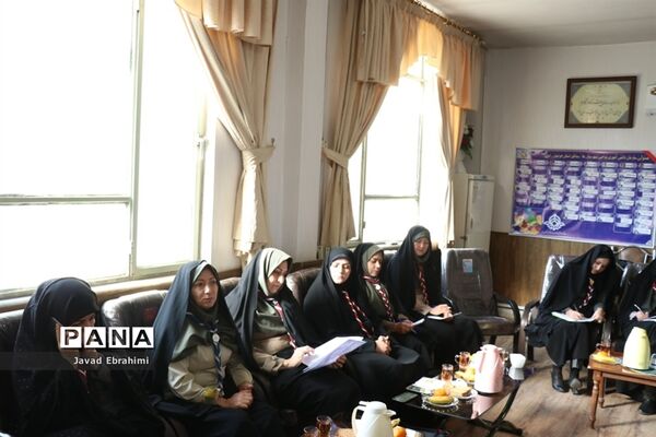 نشست مدرسان پیشتازان سازمان دانش آموزی خراسان رضوی