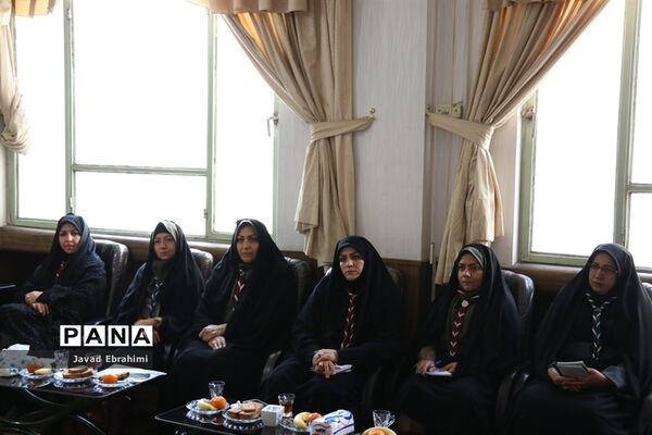 نشست مدرسان پیشتازان سازمان دانش آموزی خراسان رضوی