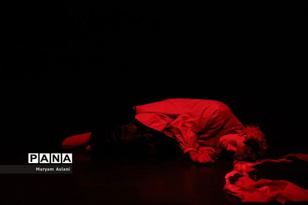 احرای نمایش مجلس قتل رئیس جمهور