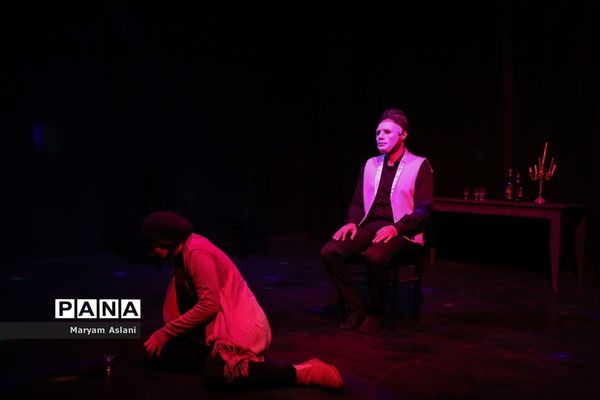 احرای نمایش مجلس قتل رئیس جمهور