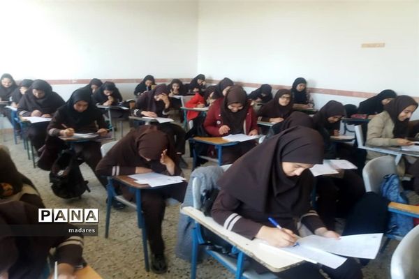 برگزاری مسابقه عطر انتظاردر مدارس ابرکوه