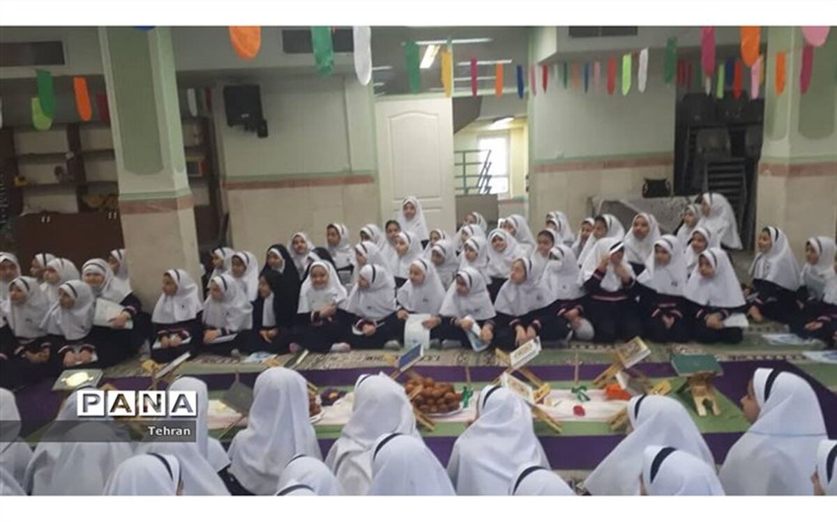 برگزاری جشن ۳۳ روزه قرآن دبستان نورالهدی منطقه ۱۱