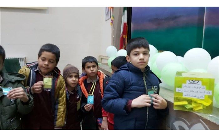 جوانه های کانون لقمان  کاشمرهدایای  خود را به پویش مهربانی تقدیم کردند
