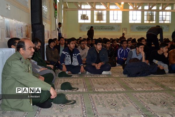 آیین عزاداری و سوگواری حضرت فاطمه زهرا(س) در دبیرستان مومنین