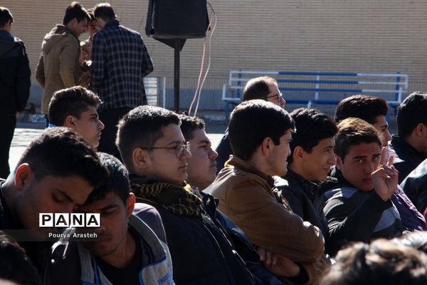 یادواره شهدای دانش آموز هنرستان خیامی بیرجند