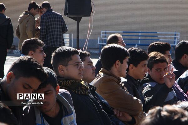 یادواره شهدای دانش آموز هنرستان خیامی بیرجند