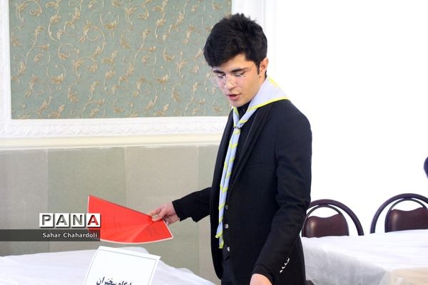 دهمین دوره انتخابات مجلس و شورای دانش آموزی استان همدان