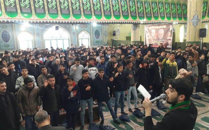 دانش آموزان ورامینی مراسم عزاداری ایام فاطمیه را اقامه کردند