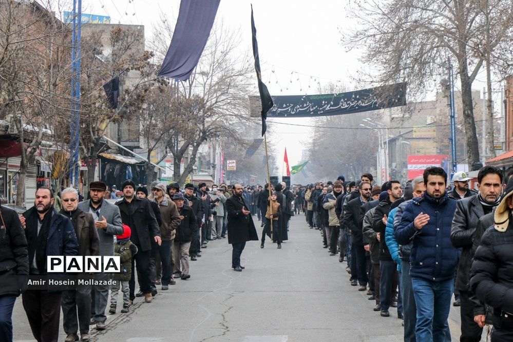 عزاداری خیابانی مردم ارومیه در سوگ حضرت فاطمه زهرا (س)