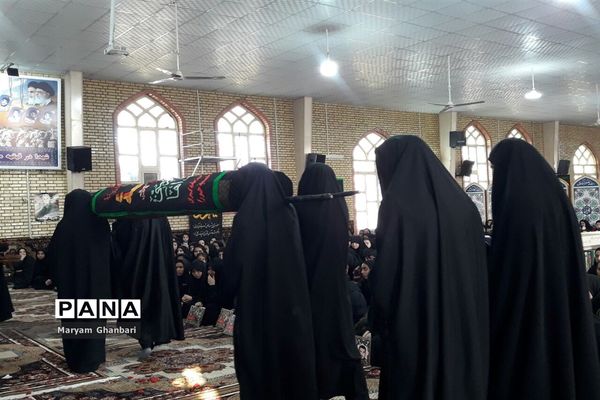 مراسم عزاداری بانوان فشافویه درسوگ حضرت فاطمه زهرا(س)