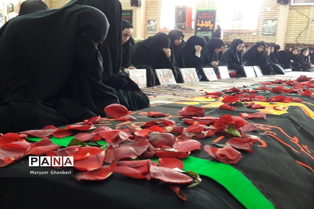 مراسم عزاداری بانوان فشافویه درسوگ حضرت فاطمه زهرا(س)